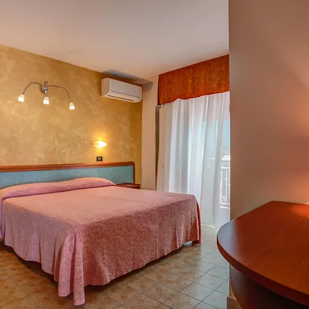 Castellucci Hotel 3*