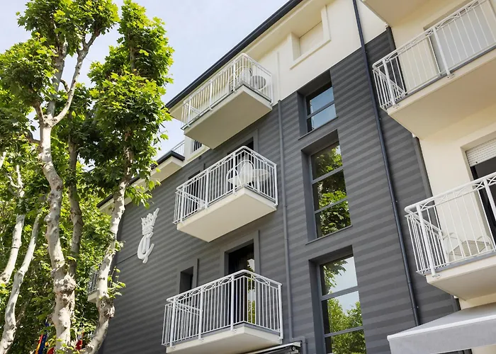 מלון Castellucci 3*