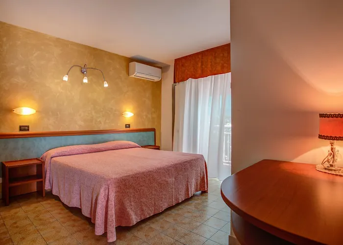 Castellucci Hotel 3*